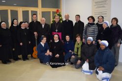 Свештенството и монаштвото упатија честитки за Божиќ до бискупот Стојанов