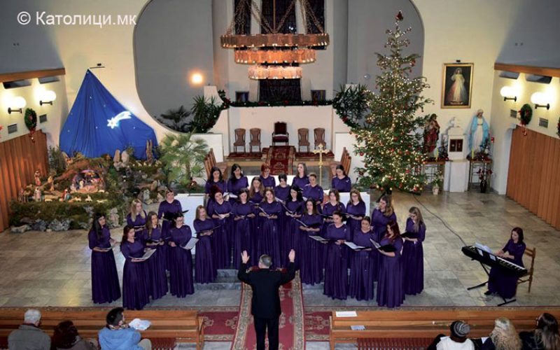 Скопје: Божиќен концерт во изведба на Женскиот младински хор