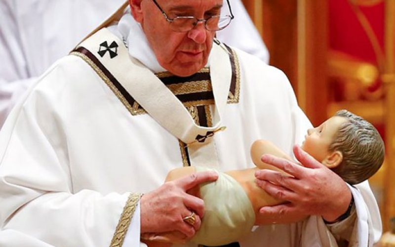 Папата до епископите: Бранете ги децата од денешниот Ирод