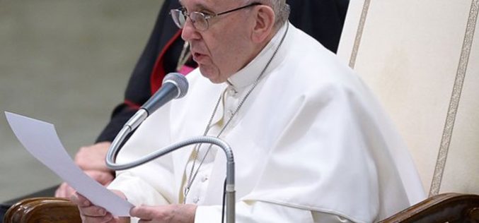 Папата: Плачот на мајките е надеж за нивните деца