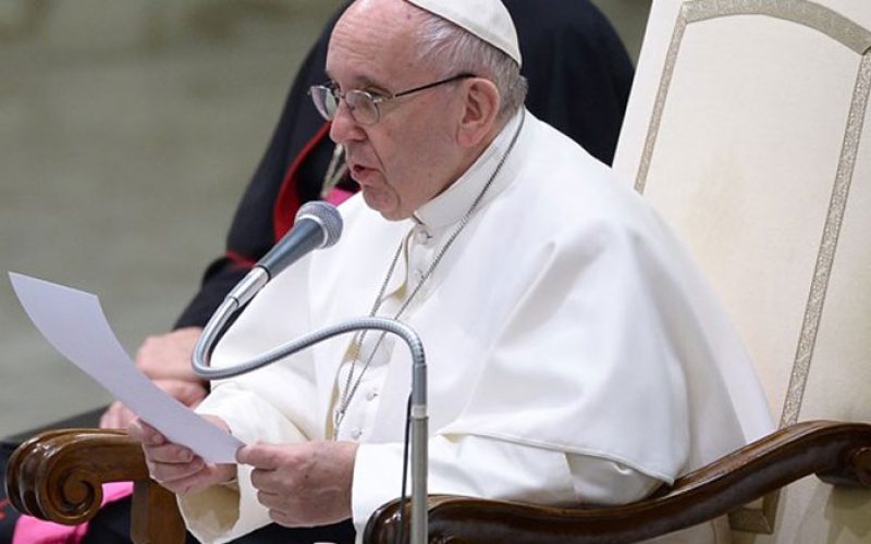 Папата: Плачот на мајките е надеж за нивните деца