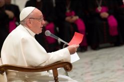 Папата предупреди на идолите и лажните надежи