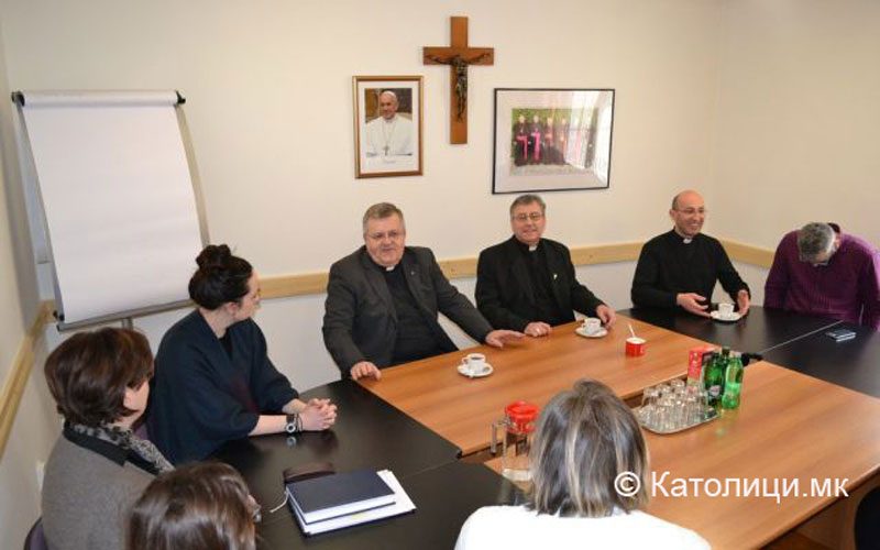 Епископот Стојанов го посети Каритас Босна и Херцеговина