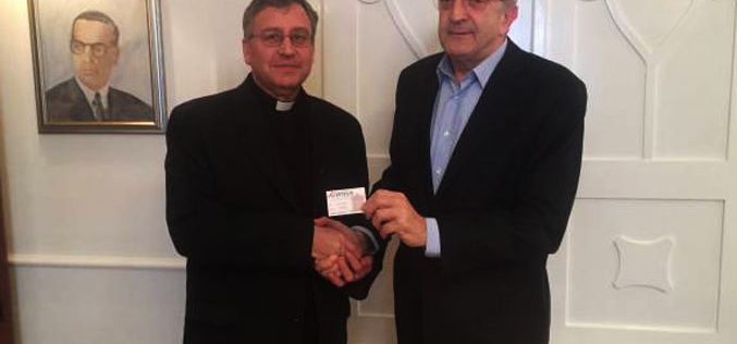 Претседателот на „Напредак“ проф. Топиќ го прими епископот Стојанов