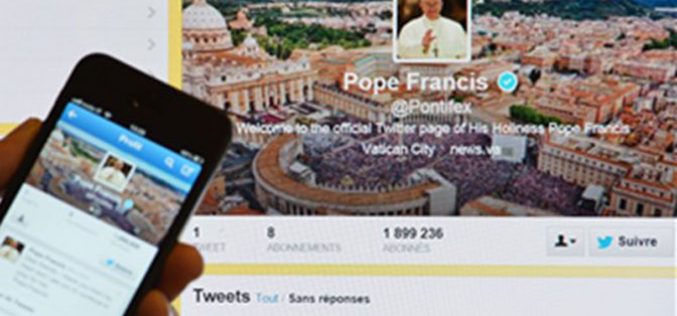 Папата на Твитер: Да се молиме едни за други