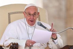 Папата до младите: Бидете сведоци на Христовата љубов