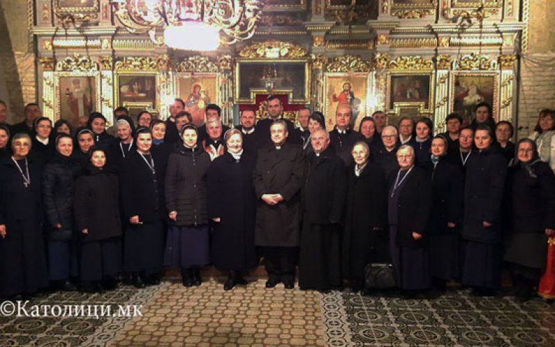 Епископот Стојанов присуствува на прославата 125 години од основањето на сестрите Служебници