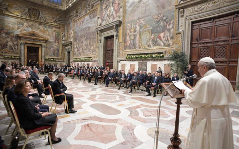 Папата се сретна со европските лидери