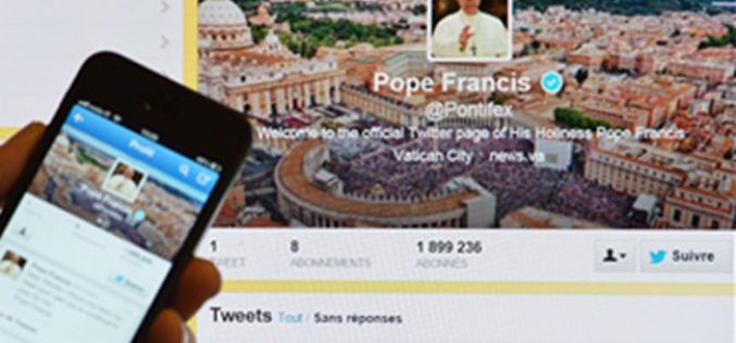 Папата напиша Твитер пораки за мисионерите маченици