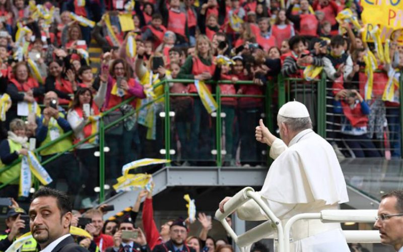 Во Милано Папата одговараше на прашања од младите