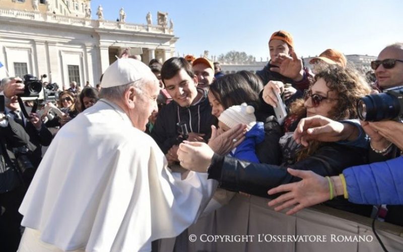 Папата упати апел да се заштитат ирачките цивили
