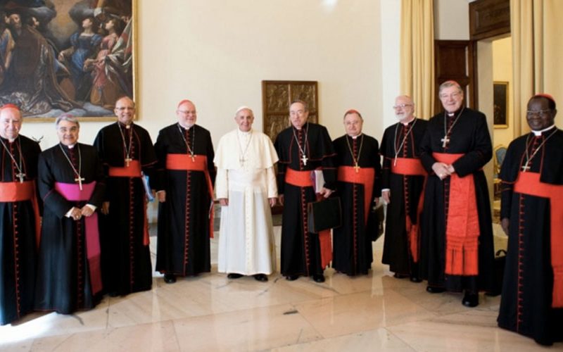 Кардиналскиот совет дискутираше за евангелизацијата
