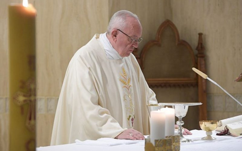 Папата Фрањо: Христијанинот е сведок на послушноста