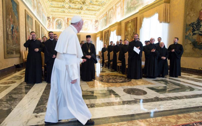 Папата: Сочувајте ги спомените и негувајте ја надежта