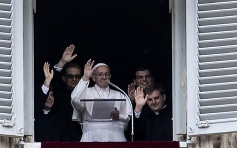 Папата: За Исус не сме странци, туку пријатели и браќа