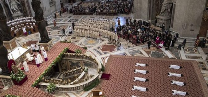 Светиот Отец ракоположи десет нови свештеници