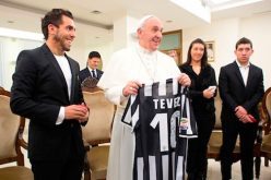 Папата се сретна со фудбалерите на Јувентус и Лацио