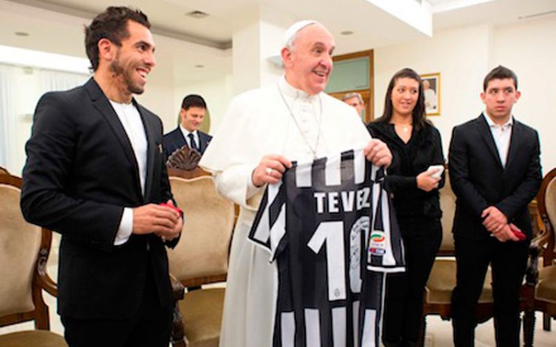 Папата се сретна со фудбалерите на Јувентус и Лацио