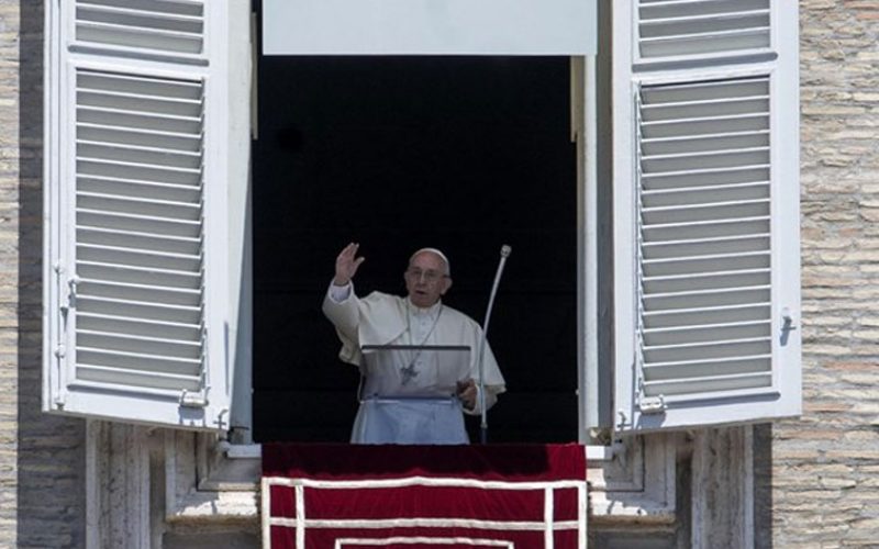 Папата: Да го ставиме Бог во центарот на својот живот