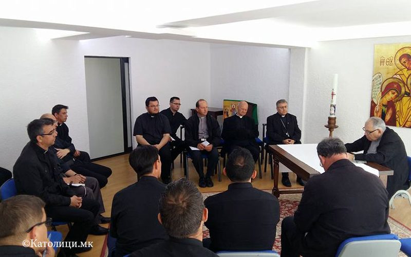 Куманово: Духовна обнова за свештениците