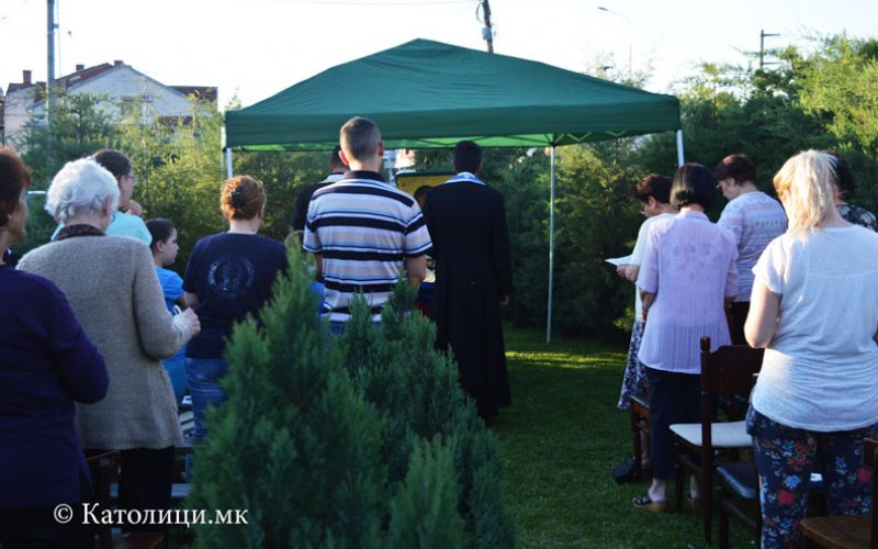 Струмица: Со молебен во дворот заврши Мајската набожност