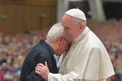 Папата: Катехистот поаѓа од Христос и оди со Христос