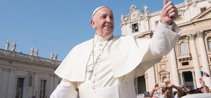 Папата: Никогаш не губи надеж и не плаши се да сонуваш