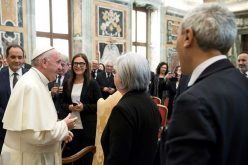 Папата: Приоритет на политиката е борба против мафијата