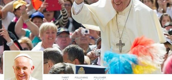 Папата на Твитер има повеќе од 40 милиони следбеници