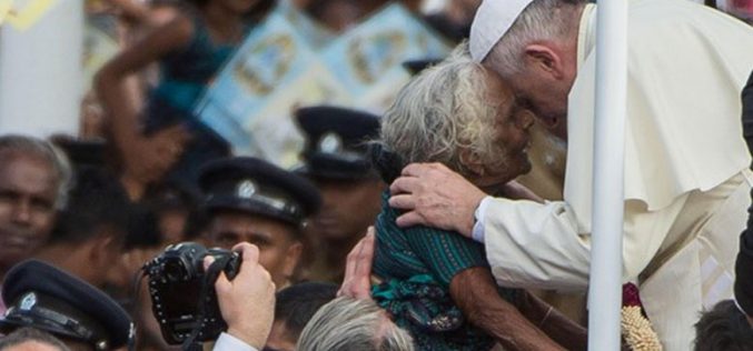 Папата ги прими организаторите на апостолската посета на Шри Ланка