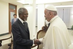 Папата се сретна со „Старешините“
