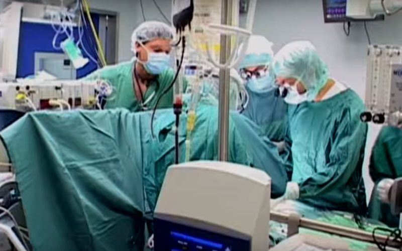 Во болницата Бамбино Џезу успешно разделени сијамски близнаци