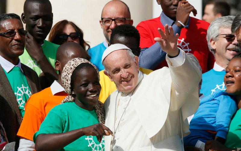 Папата: Секој странец е прилика за средба со Христос