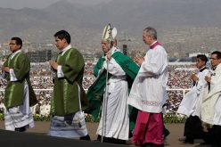Папата: Љубовта кон ближниот е противотров за рамнодушноста