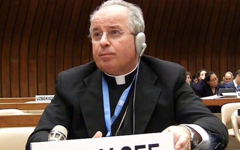 Светиот Престол: Да се вклучи слободата на вероисповед во Општиот договор за бегалците