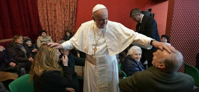 Папата ја посети римската парохија Сан Џелазио