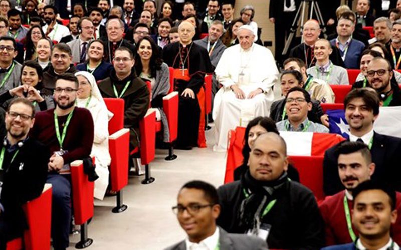 Папата одговараше на прашања на млади