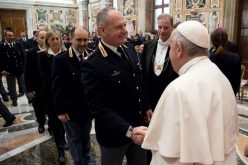Папата се заблагодари на ватиканските сили за безбедност