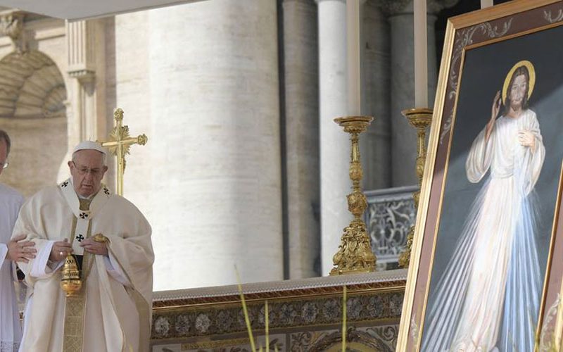 Папата Фрањо: Размислувајте за Божјото неизмерно милосрдие