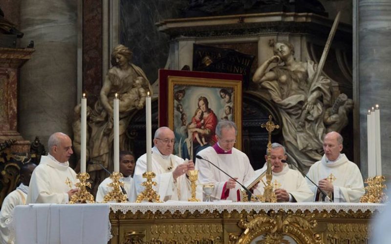 Папата служеше света Литургија со мисионерите на милосрдието