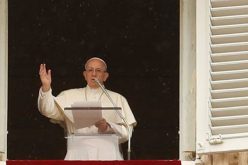 Папата упати апел за мир во Сирија