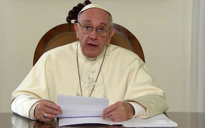 Папата упати видео порака до младите Кубанци