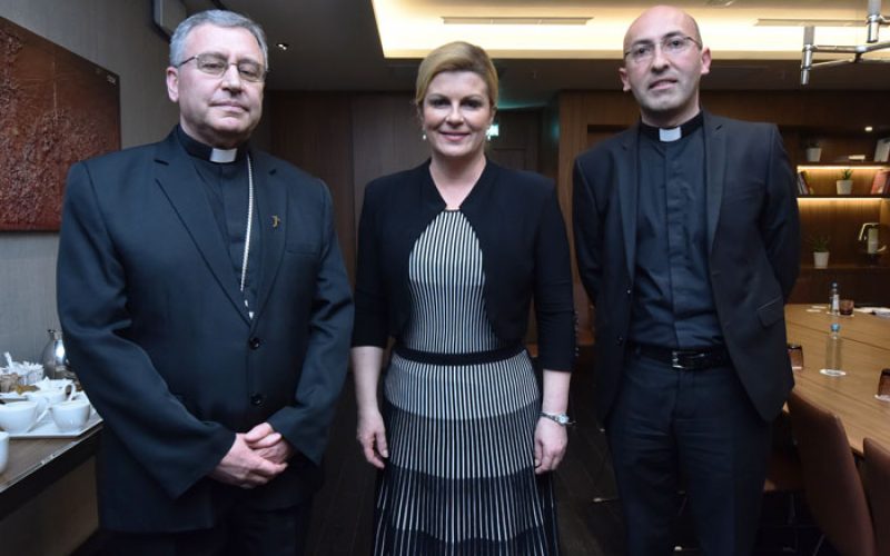Скопскиот бискуп Стојанов се сретна со претседателката на Хрватска Грабар Китаровиќ