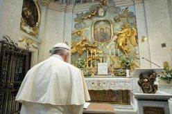 Папата во светилиштето Божествената љубов ја предводеше светата Бројаница