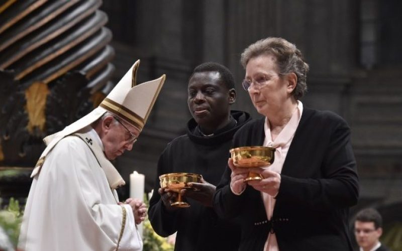 Папата ги повика посветените лица на молитва, сиромаштво, трпеливост