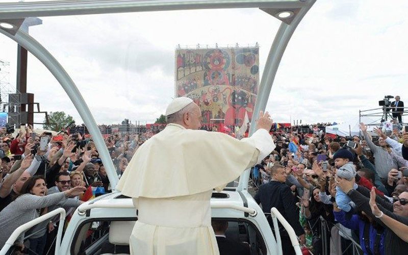 Папата до неокатехумените: За да навестувате потребно е одрекување