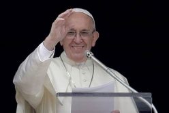 Папата повика на молитва за Централноафриканската Република