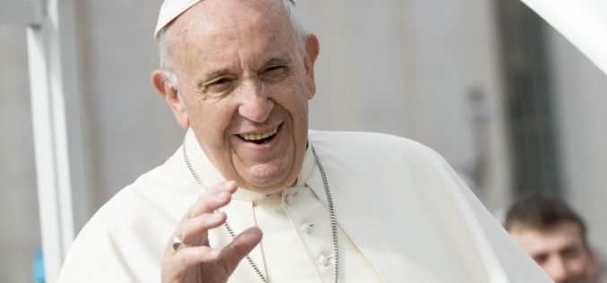 Папата повика на молитва за мир во Сирија