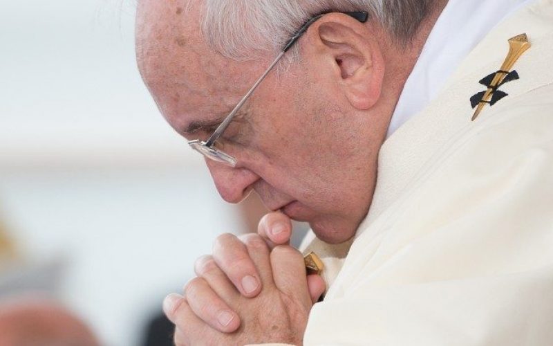 Папата повика на мир во Светата Земја и на Блискиот Исток