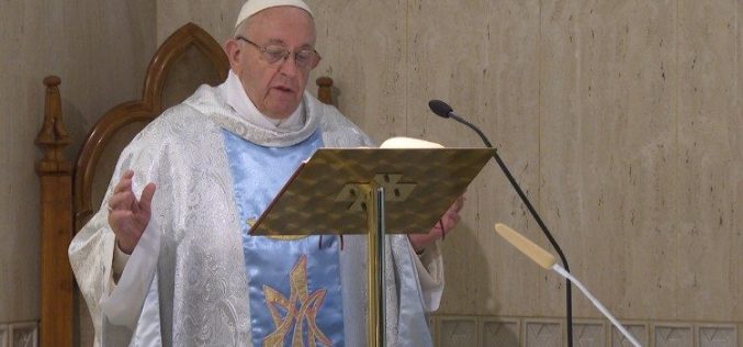 Папата: Црквата е жена и мајка, како Марија